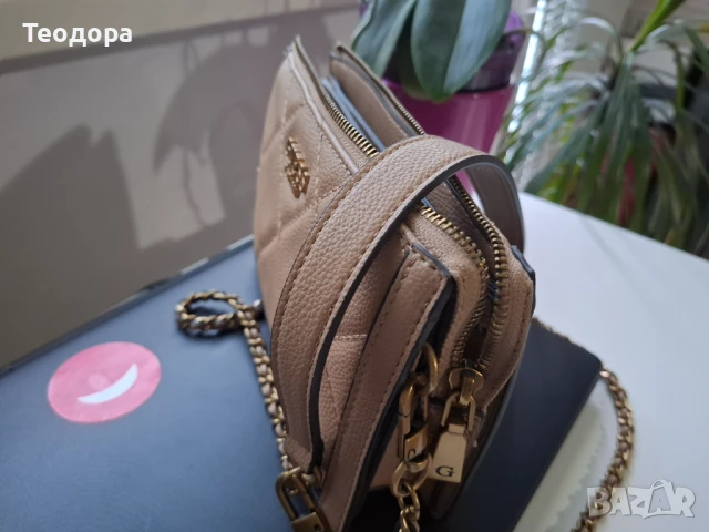 Нова чантичка  на  GUESS, снимка 13 - Чанти - 51237944