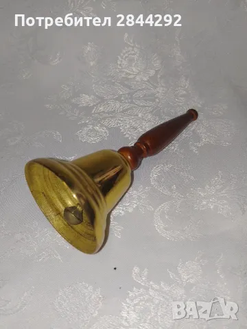 Стара Бронзова Камбана, Звънец  с дървена дръжка, снимка 3 - Декорация за дома - 49784758
