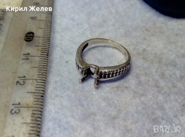 СРЕБЪРЕН ПРЪСТЕН Тип ГОДЕЖЕН СРЕБРО 925 с ЦИРКОНИ и ГНЕЗДО За ВГРАЖДАНЕ на СКЪПОЦЕНЕН КАМЪК 49719