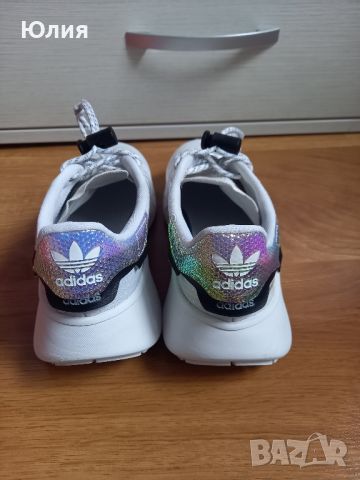 Сникърси Adidas Uk 3 1/2 Eur36, снимка 3 - Детски маратонки - 45334577