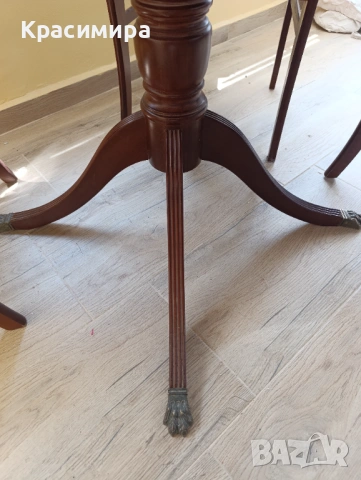 Кръгла старинна маса с 4 стола, снимка 6 - Маси - 54102091