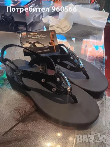 Дамски сандали НОВИ, снимка 2 - Сандали - 49790568