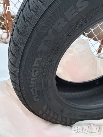 Чисто нова гума Nokian TYRES 205/70/15, снимка 2 - Гуми и джанти - 48652040