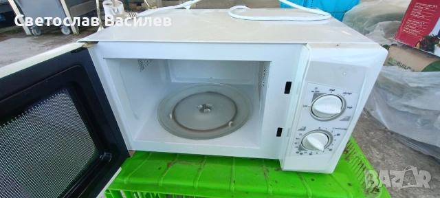 Продавам микровълнова фурна Candy CMW 1770 M, снимка 2 - Печки, фурни - 54226964