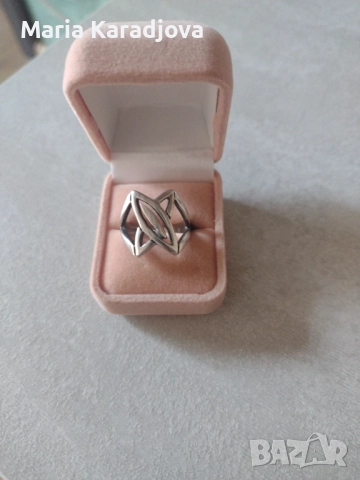 Дамски сребърен пръстен