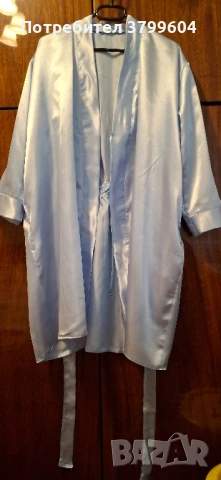 продавам чисто нов стенен халат