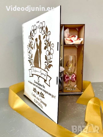 Кутия за чаши и шампанско- подарък за кумовете, снимка 2 - Сватбени аксесоари - 51092893