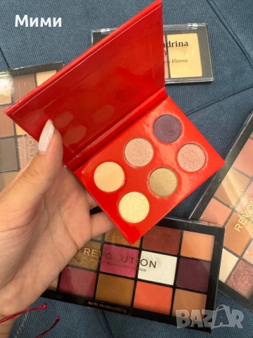 Палитри makeup revolution , douglas, снимка 2 - Декоративна козметика - 52375613