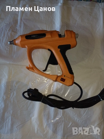 пистолет за горещо лепило