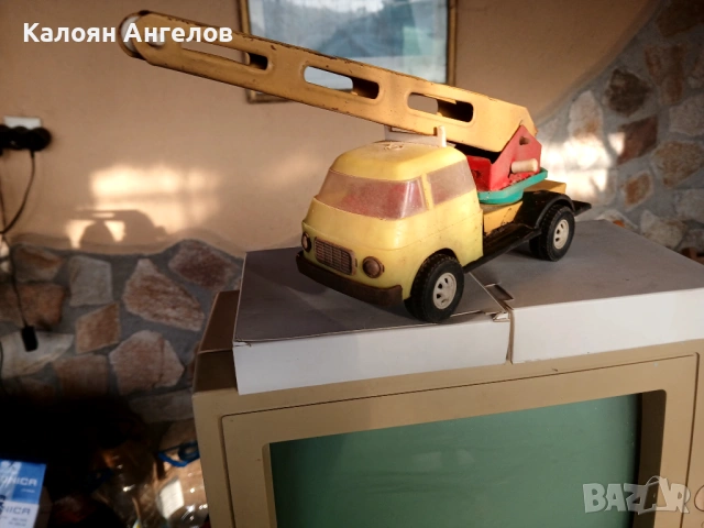 Стара Соц играчка, снимка 3 - Коли, камиони, мотори, писти - 53342444