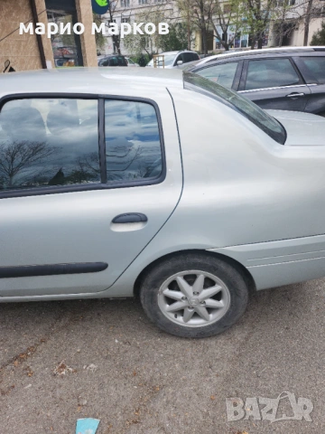 продавам Renault Clio 1,4 i Ноември 2002, Седан, Употребяван а, снимка 4 - Автомобили и джипове - 54277484