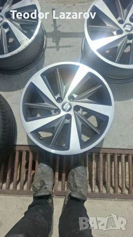 Джанти за сеат, снимка 2 - Гуми и джанти - 54208072