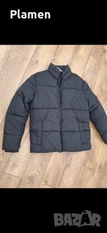 Чисно ново яке М размер