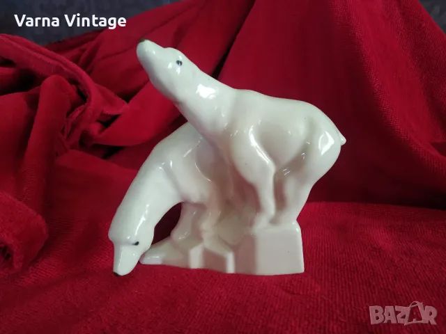 Колекционерска порцеланова фигурка Полярни мечки.