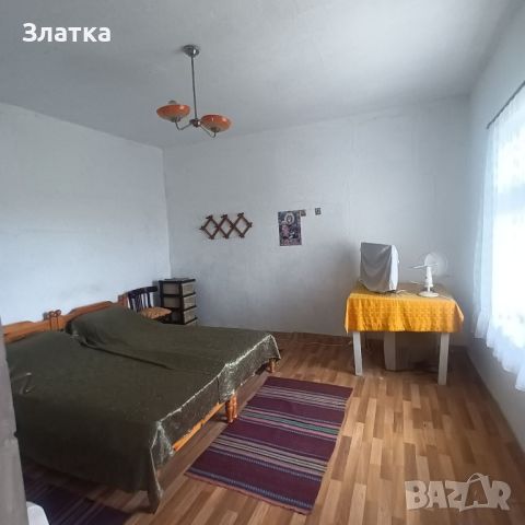 Продавам къща в Татарево с двор 1620 кв.м, снимка 9 - Къщи - 45995192