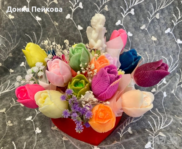 Луксозен букет от соеви  свещи в тюркоаз и бяло – ръчна изработка, снимка 10 - Изкуствени цветя - 53529671
