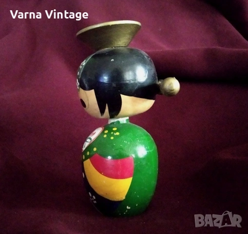 Стара дървена японска кукла Кокеши. ръчна изработка. произведена в Корея, снимка 3 - Антикварни и старинни предмети - 53283537