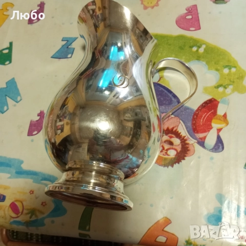 посребрена кана за вино