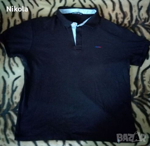 Продавам оригинална черна тениска с яка  Blue & Red , снимка 2 - Тениски - 45093733