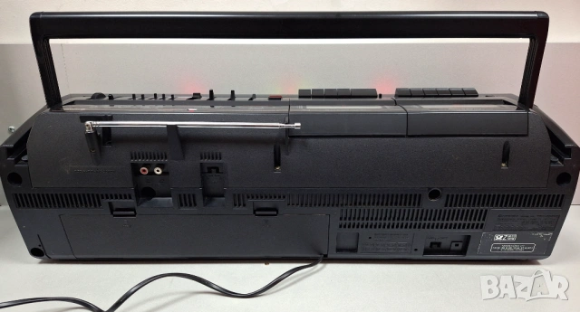 Перфектен! Радио Касетофон Hitachi TRK-3D80. , снимка 12 - Радиокасетофони, транзистори - 54205334