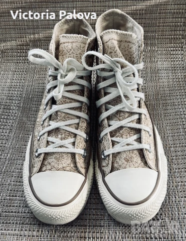 Скъпи златисти кецове CONVERSE оригинал, снимка 2 - Кецове - 50477480