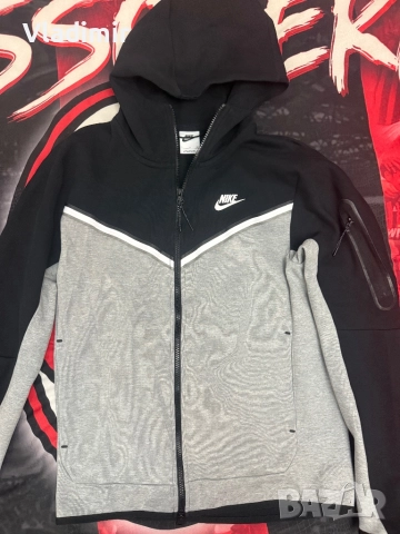 Оригинално горнище на Nike tech