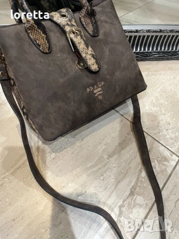 Прада , снимка 2 - Чанти - 53820678