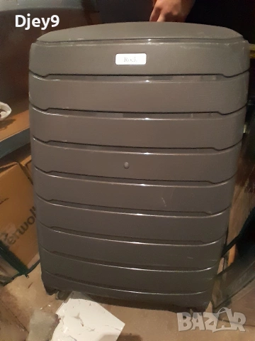 лек и водоустойчив куфар с колелца , снимка 14 - Куфари - 53167408