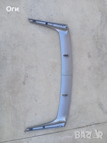 Оригинален спойлер заден капак за Фолксваген Пасат В3 88-92г. седан, снимка 2 - Аксесоари и консумативи - 53663494