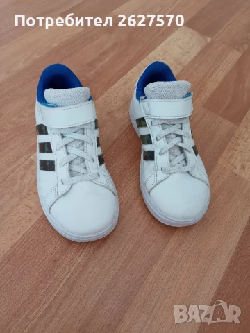 Детски маратонки Адидас., снимка 4 - Детски маратонки - 50701557