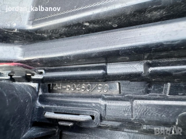 Решетка пред радяторите на Тойота Ланд Крузер 300 Toyota Land Cruiser само за 500лв. 53101-60G70, снимка 10 - Части - 51119943