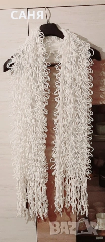 Луксозни обувки и ефектен снежнобял шал за23€