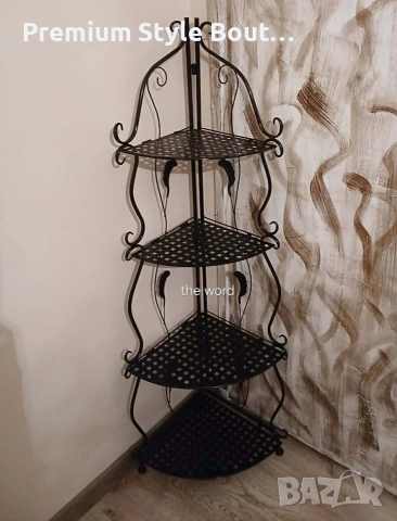 Елегантен ъглов рафт – стилно решение за максимално използване на пространството