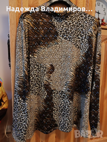 Лъскава блуза с пайети , снимка 2 - Блузи с дълъг ръкав и пуловери - 45034027