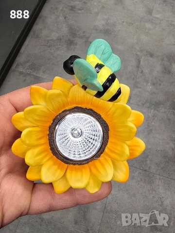 градински соларни лампи цветя