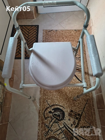 Стол за инвалиди, трудно подвижни и възразстни, снимка 3 - Тоалетни столове - 54035904