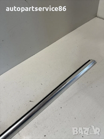 Хромирана предна дясна облицовка на стъкло за Volvo V70 2.0 TDI (2012) , снимка 2 - Части - 54021284