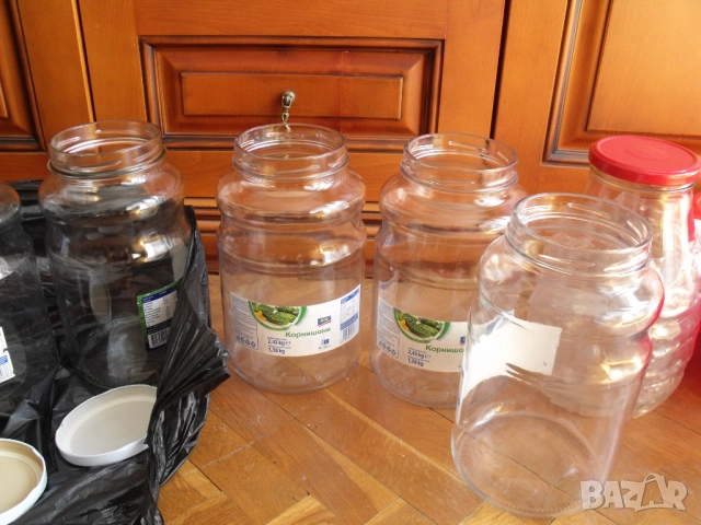 стъкленни буркани 