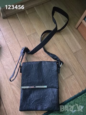 Малки чанти и раници, снимка 9 - Чанти - 44185548