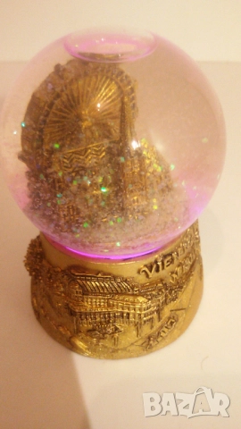 Снежен глобус Виена; Vienna by night snow globe; свети в тъмното с различни цветове, снимка 11 - Декорация за дома - 51747051