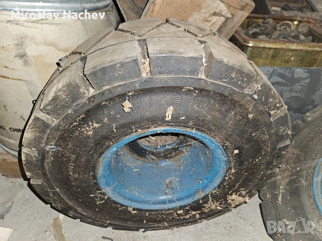 гуми за мотокар различни размери.6.00х9/7.00×12.Всички са бандажни