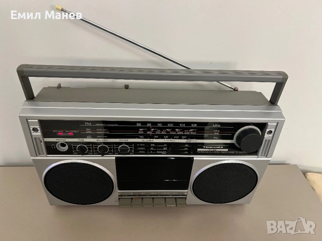 Toshiba RT 80S, снимка 4 - Радиокасетофони, транзистори - 53576271