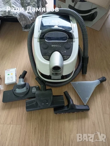 Прахосмукачка Bosch Aqua Wash Clean 4, снимка 2 - Прахосмукачки - 53946577