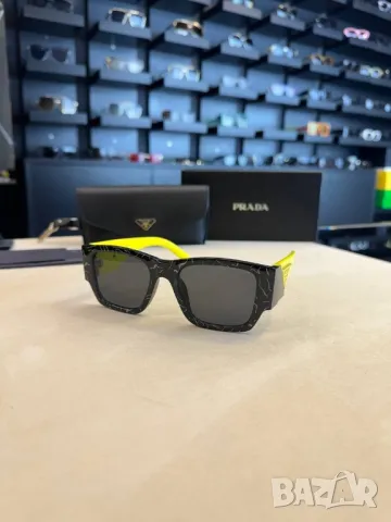 очила с калъф prada milano , снимка 4 - Слънчеви и диоптрични очила - 50403158