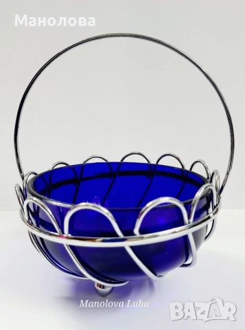 Винтидж купа за бонбони от синьо стъкло Bristol със посребрена поставка.