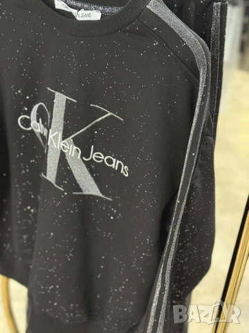 дамски екипи calvin klein jeans , снимка 4 - Спортни екипи - 51771144