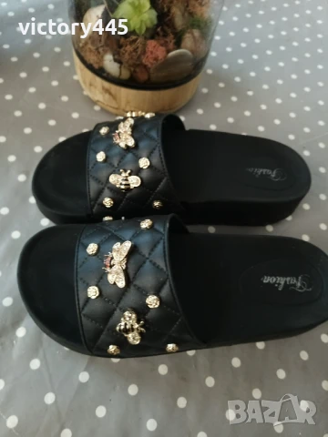 Чехли Miu Miu 40-41 номер, снимка 2 - Чехли - 51343052