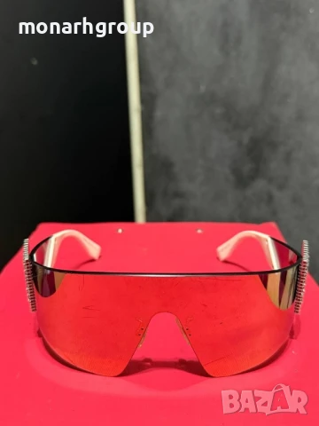 Слънчеви очила FENDI FF-0382/S / Със драскотини, снимка 10 - Слънчеви и диоптрични очила - 50800132