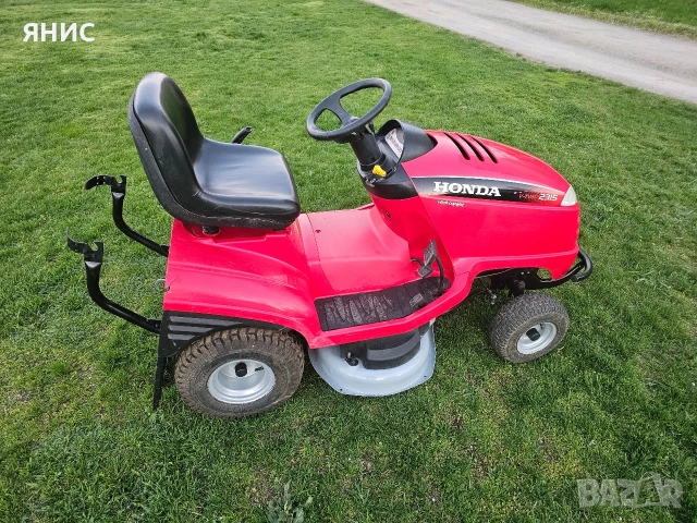 ТРАКТОРНА КОСАЧКА HONDA. ПЕРФЕКТНА , снимка 5 - Градинска техника - 54139470