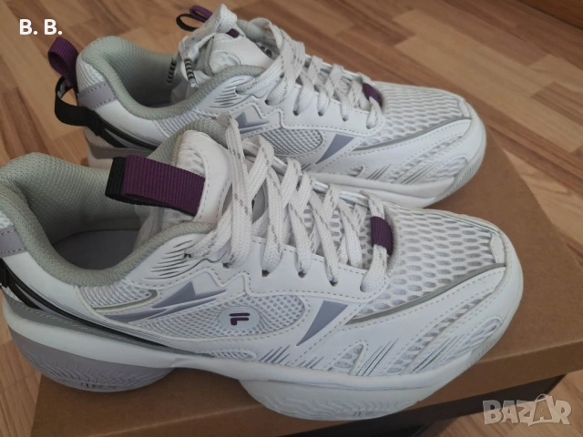 Дамски маратонки Fila, снимка 2 - Маратонки - 54135778